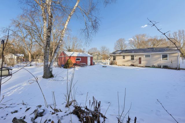 2174 County Road F E, White Bear Lake, MN 55110