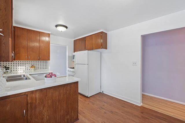 2174 County Road F E, White Bear Lake, MN 55110