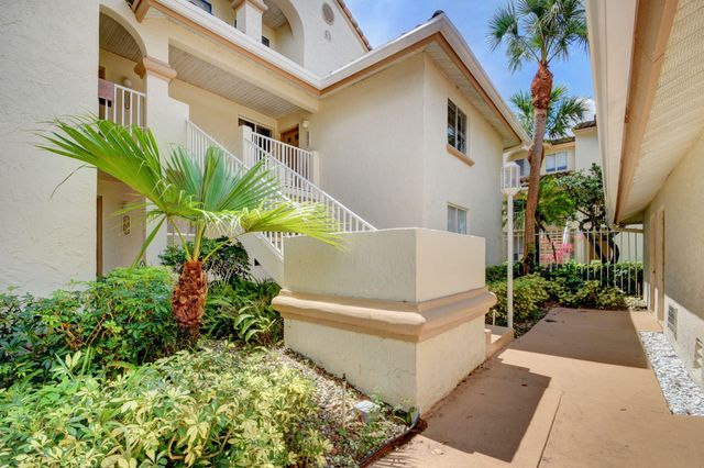 9204 Glenmoor Drive, West Palm Beach, FL 33409