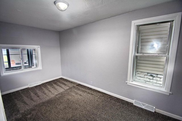 452 W 7TH AVENUE, Oshkosh, WI 54902