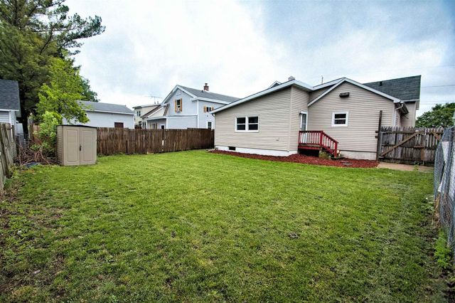 452 W 7TH AVENUE, Oshkosh, WI 54902