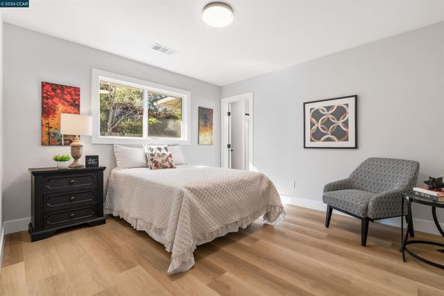 3102 Pine St, Martinez, CA 94553