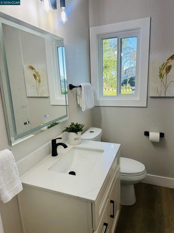 3102 Pine St, Martinez, CA 94553