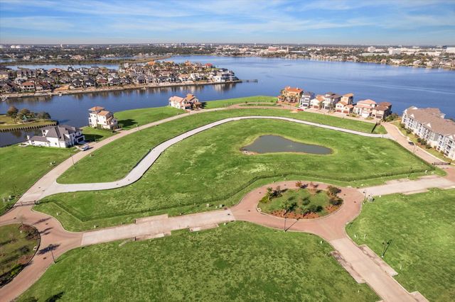 2502 Beacon Circle, League City, TX 77573