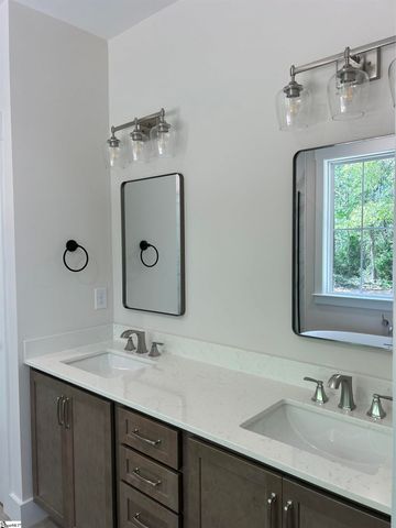 4863 N Hwy 14, Greer, SC 29651