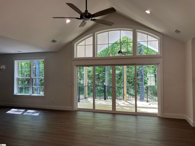 4863 N Hwy 14, Greer, SC 29651