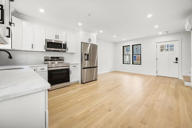 23-27 Cedar St 25, Boston, MA 02126