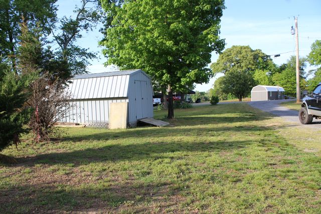658 Stone Road, Benton, TN 37307