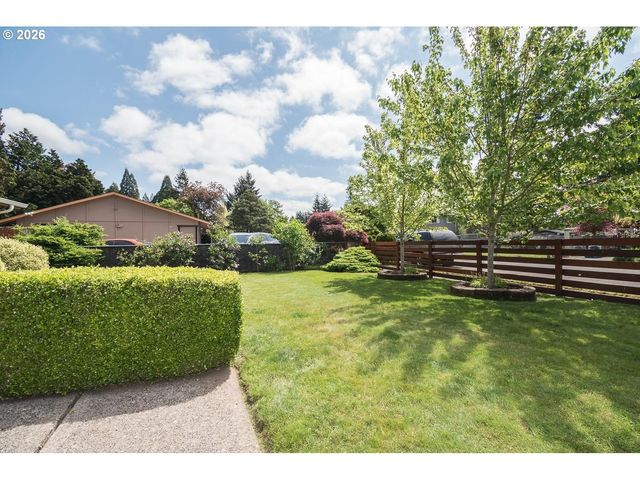 18411 Ne DAVIS St, Portland, OR 97230