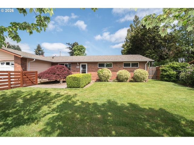 18411 Ne DAVIS St, Portland, OR 97230