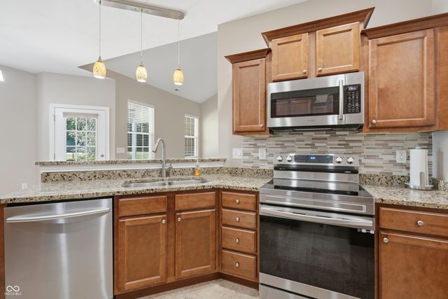 4945 E Daisy Lane, Mooresville, IN 46158