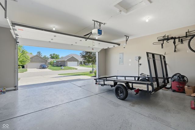 4945 E Daisy Lane, Mooresville, IN 46158