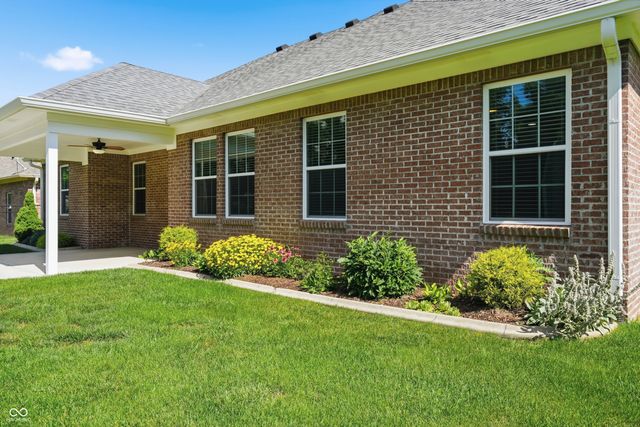 4945 E Daisy Lane, Mooresville, IN 46158