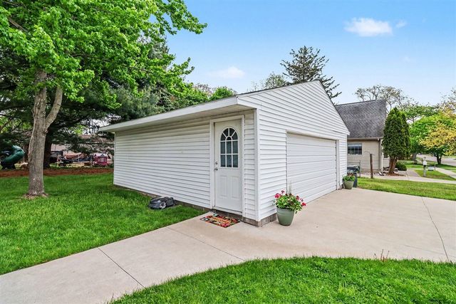 3639 Adams Street, Kalamazoo, MI 49008
