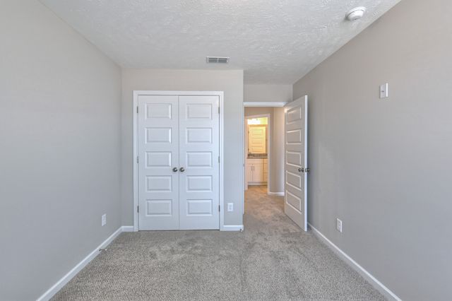27 Hardwood Rd, Tullahoma, TN 37388