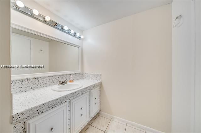 4848 NW 24th Court 230, Lauderdale Lakes, FL 33313