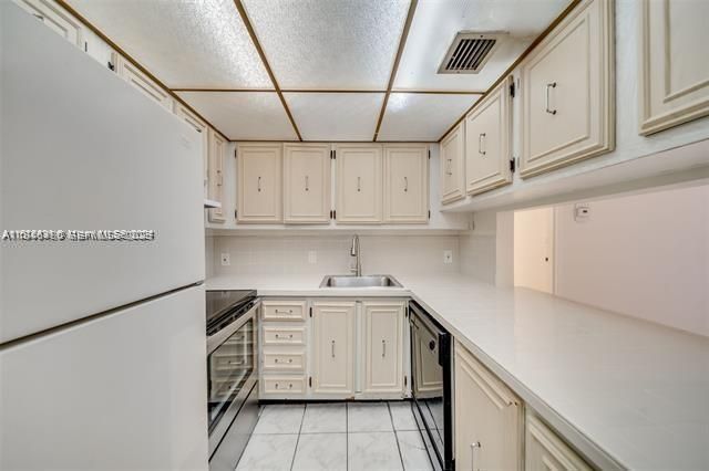 4848 NW 24th Court 230, Lauderdale Lakes, FL 33313