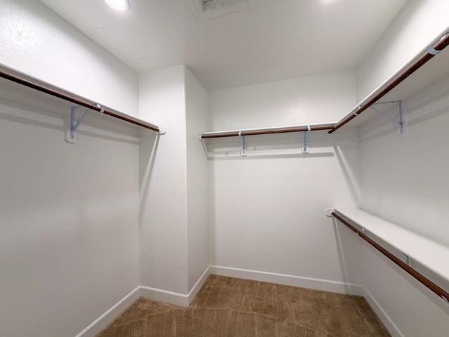 1810 E Monte Vista Avenue, Visalia, CA 93292