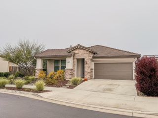 1810 E Monte Vista Avenue, Visalia, CA 93292