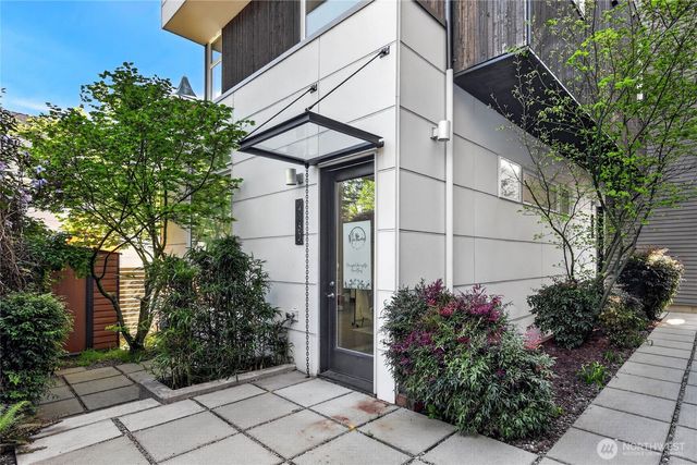 4153 California Avenue SW, Seattle, WA 98116