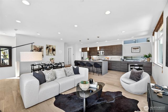 4153 California Avenue SW, Seattle, WA 98116