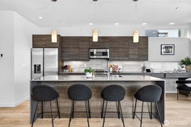 4153 California Avenue SW, Seattle, WA 98116