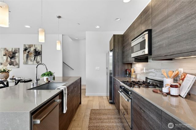 4153 California Avenue SW, Seattle, WA 98116