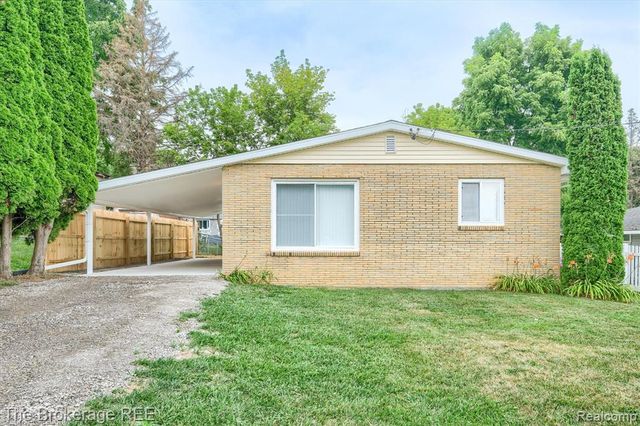 761 Louisa Street, Mount Morris, MI 48458