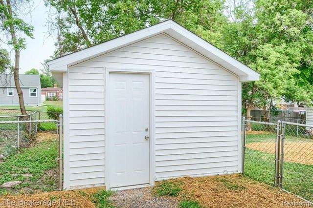 761 Louisa Street, Mount Morris, MI 48458