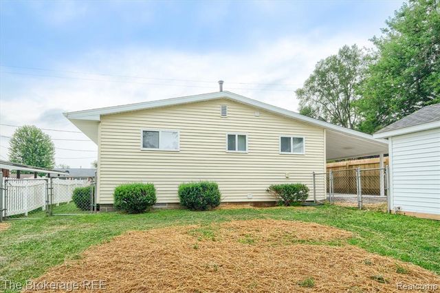 761 Louisa Street, Mount Morris, MI 48458