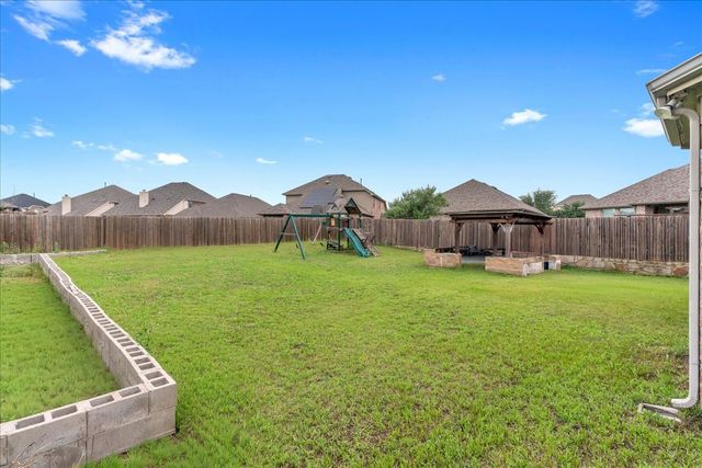 1302 Torrington Lane, Forney, TX 75126