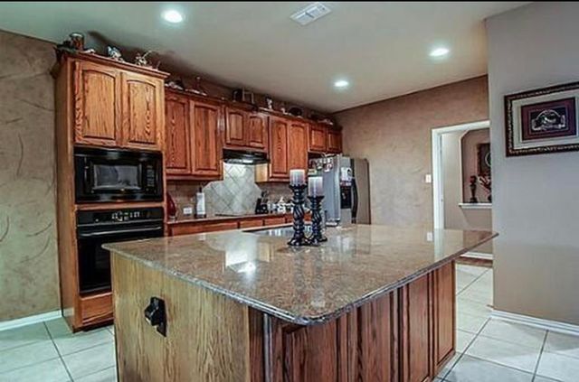 204 Granite Falls Drive, Keller, TX 76248