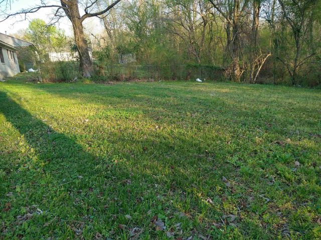 5163 BROKEN OAK DR, Memphis, TN 38127