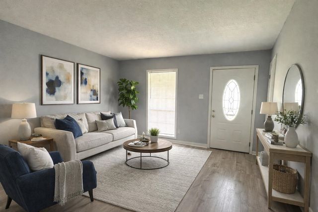 5163 BROKEN OAK DR, Memphis, TN 38127