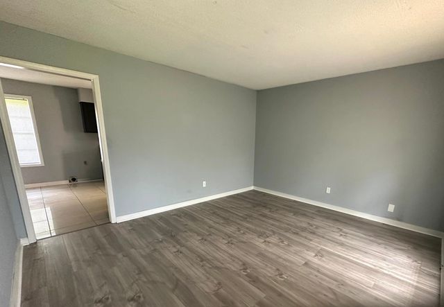 5163 BROKEN OAK DR, Memphis, TN 38127