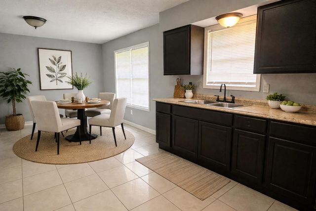 5163 BROKEN OAK DR, Memphis, TN 38127