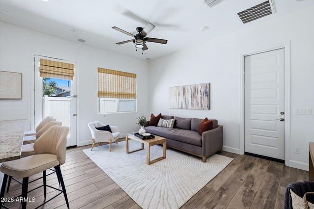 2525 E PLEASANT Lane, Phoenix, AZ 85042