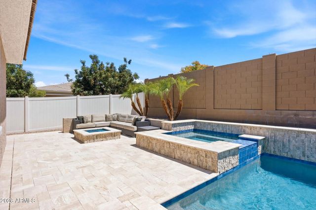 2525 E PLEASANT Lane, Phoenix, AZ 85042
