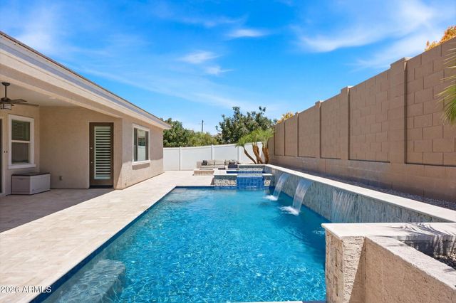 2525 E PLEASANT Lane, Phoenix, AZ 85042