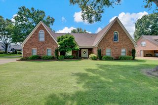 3339 PEMBROKE ELLIS CV, Bartlett, TN 38133