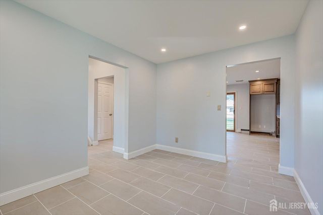 932 Eva Street, Piscataway, NJ 08854