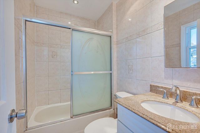 932 Eva Street, Piscataway, NJ 08854