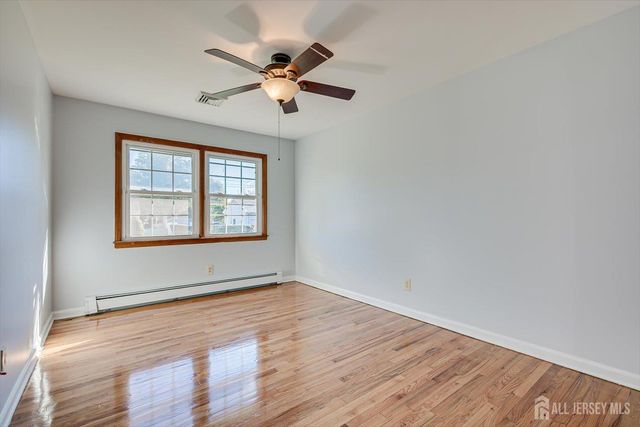 932 Eva Street, Piscataway, NJ 08854