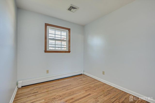 932 Eva Street, Piscataway, NJ 08854