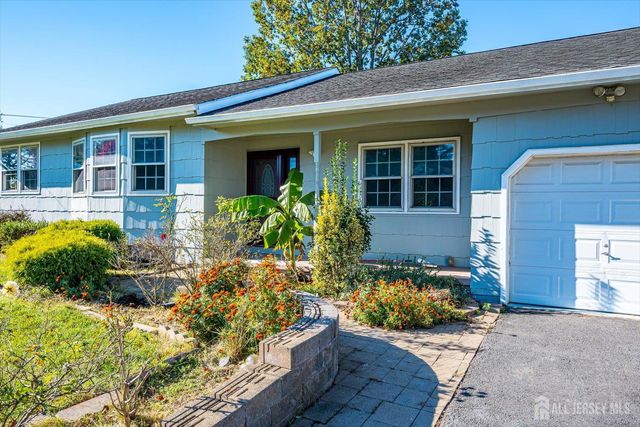 932 Eva Street, Piscataway, NJ 08854