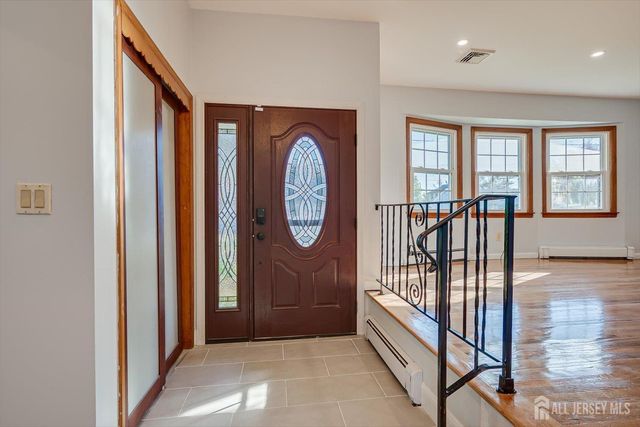 932 Eva Street, Piscataway, NJ 08854