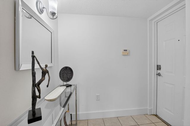 224 Villa Circle 224, Boynton Beach, FL 33435