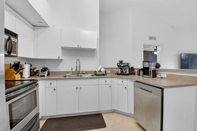 224 Villa Circle 224, Boynton Beach, FL 33435