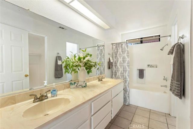 1489 S Palm Avenue, Hemet, CA 92543