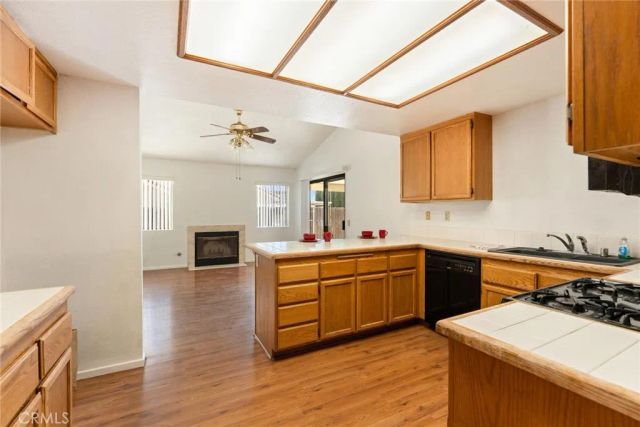 1489 S Palm Avenue, Hemet, CA 92543
